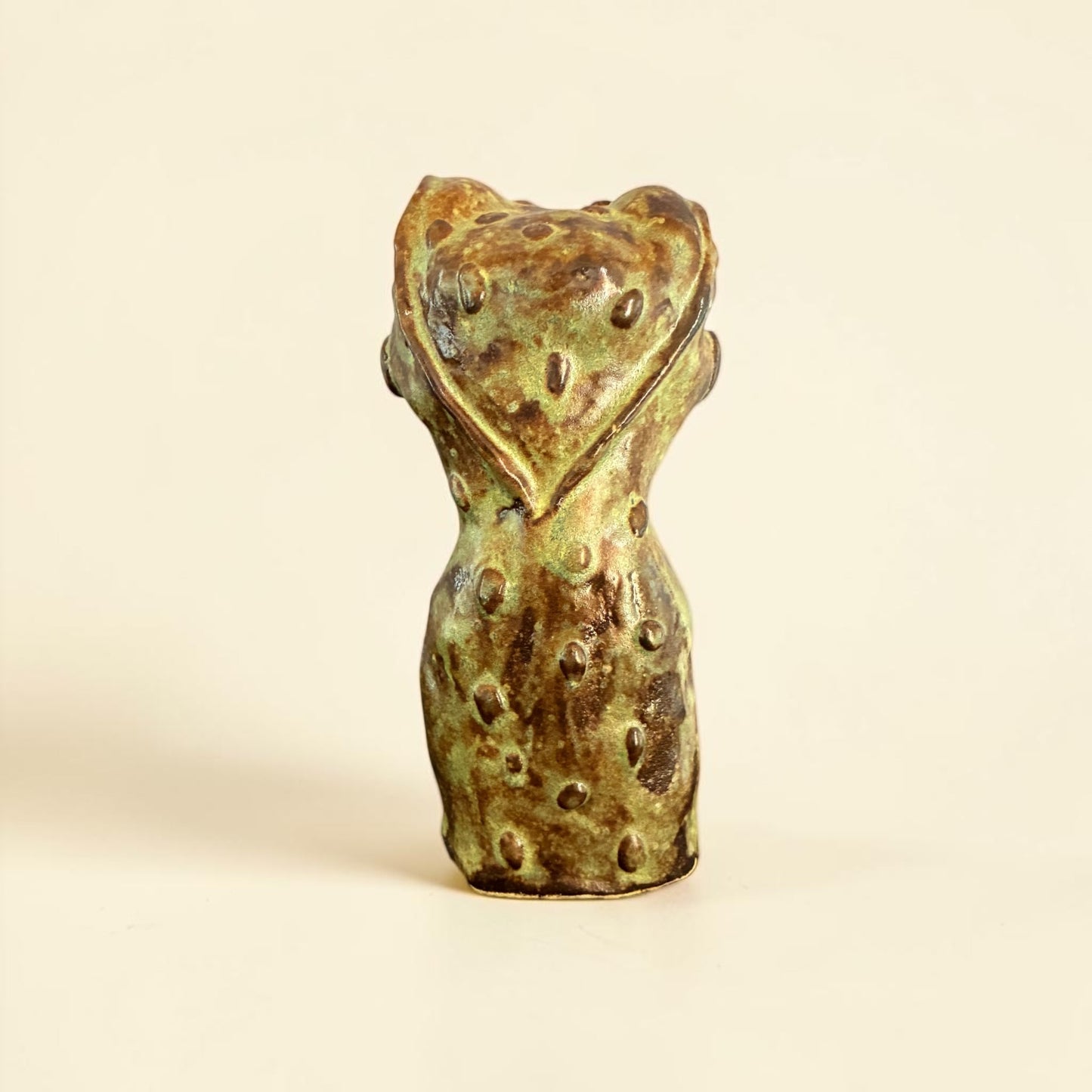 Toad Animal Totem with Cup and Ring
