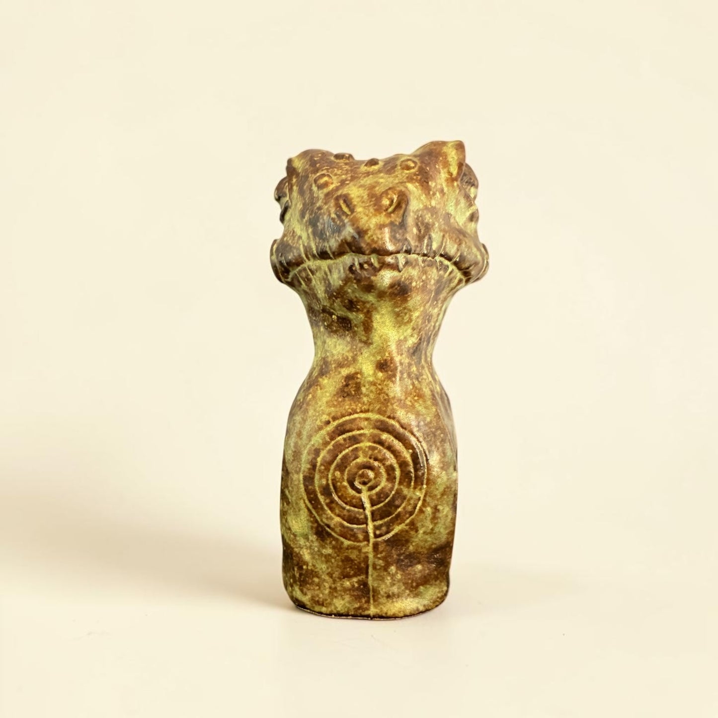 Toad Animal Totem with Cup and Ring