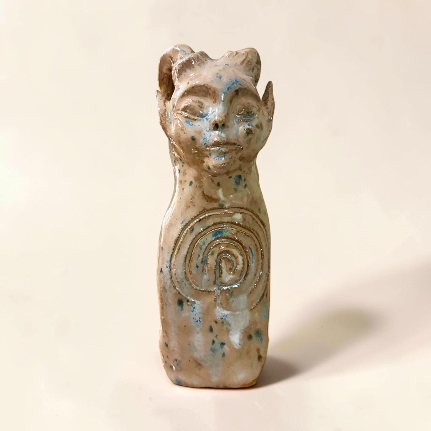 Cream Horned Spirit Totem Labyrinth